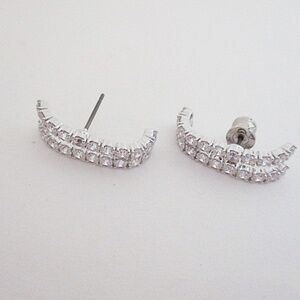 SWAROVSKI Matrix ear cuffs Round cut